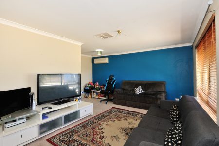 128 Alcock Street, MADDINGTON, WA 6109 AUS