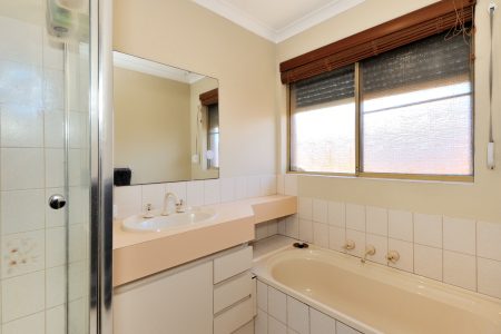 128 Alcock Street, MADDINGTON, WA 6109 AUS