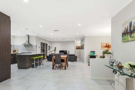 31 Corbridge Avenue, WELLARD, WA 6170 AUS