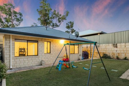 31 Corbridge Avenue, WELLARD, WA 6170 AUS
