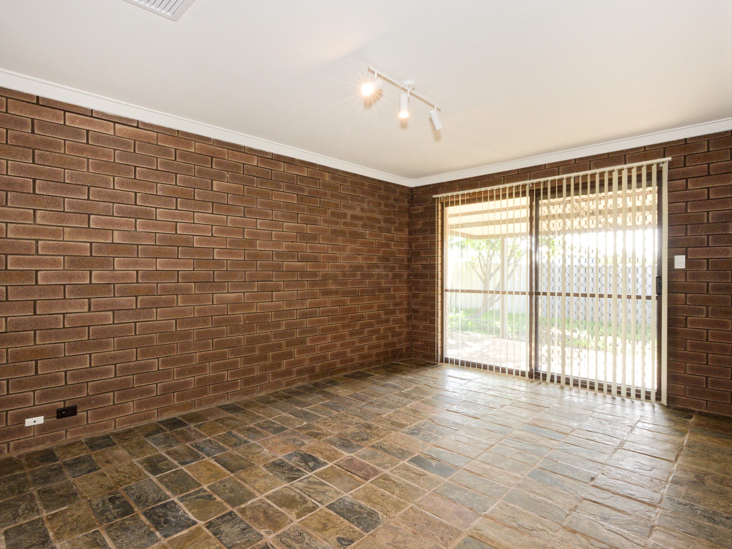 43 Parmelia Avenue, PARMELIA, WA 6167 AUS