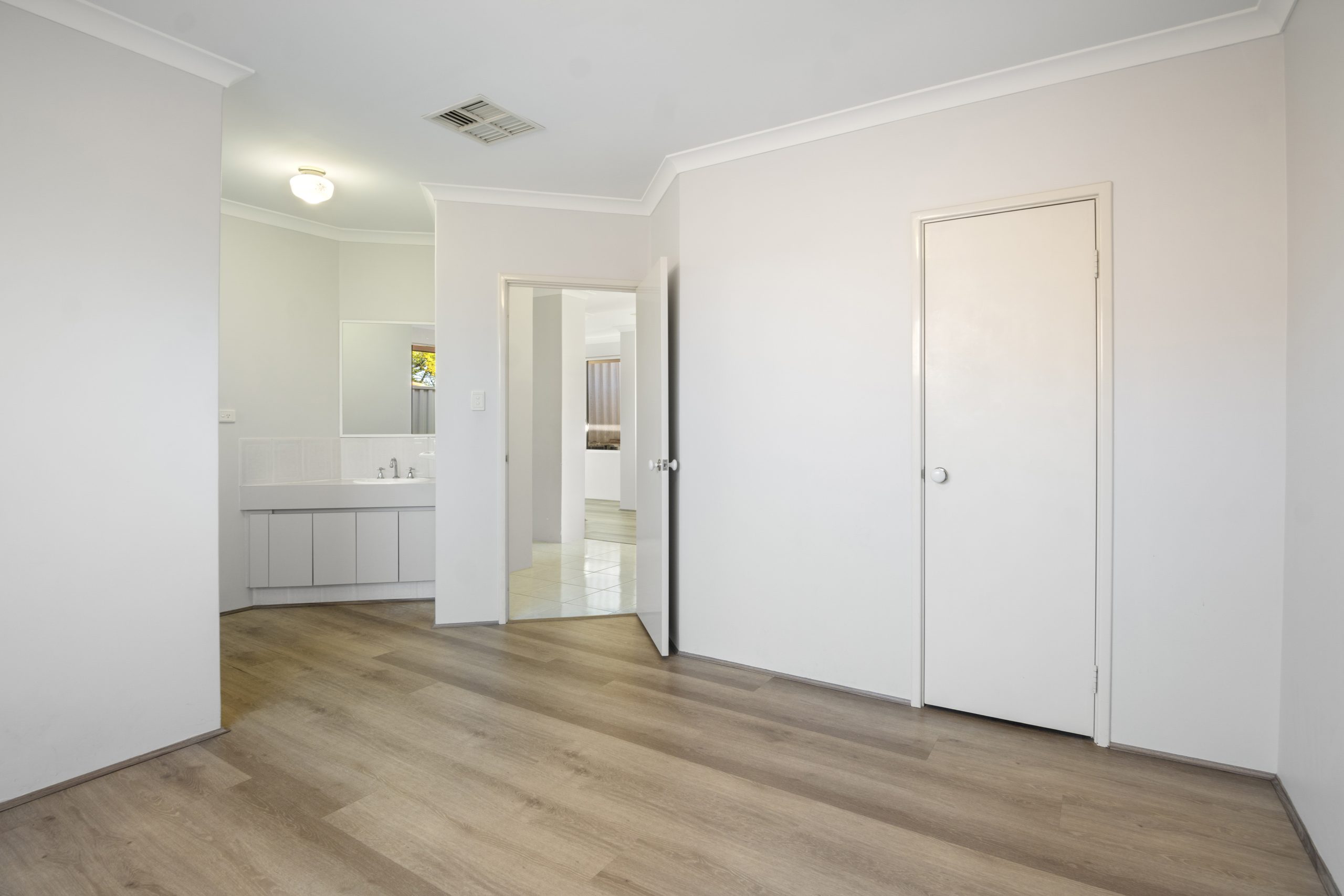 135A Reynolds Road, MOUNT PLEASANT, WA 6153 AUS