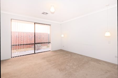 5 Bluegrass Street, TREEBY, WA 6164 AUS