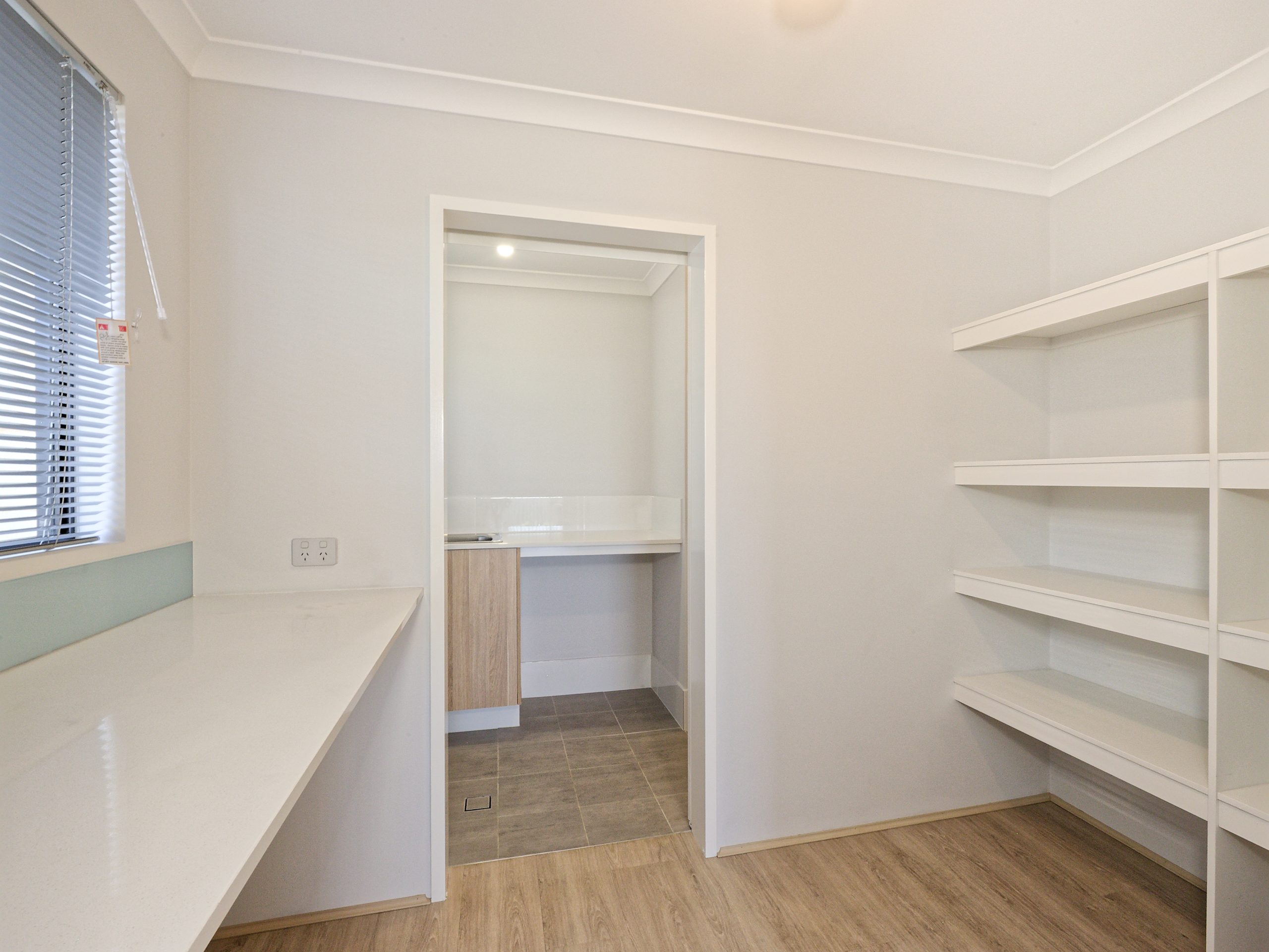 5 Bluegrass Street, TREEBY, WA 6164 AUS