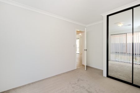 5 Bluegrass Street, TREEBY, WA 6164 AUS
