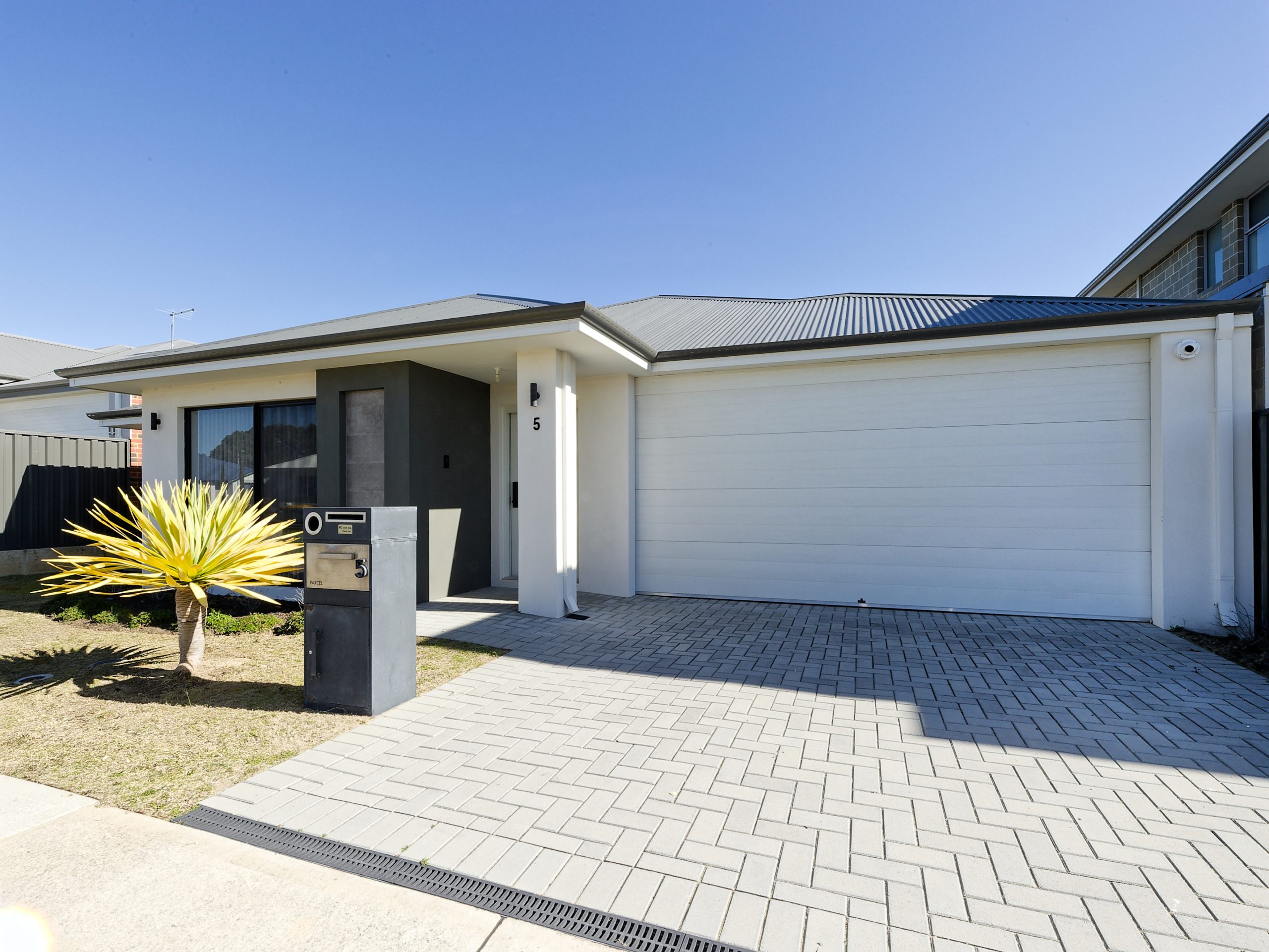 5 Bluegrass Street, TREEBY, WA 6164 AUS