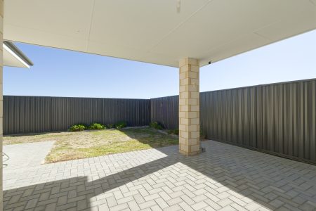5 Bluegrass Street, TREEBY, WA 6164 AUS