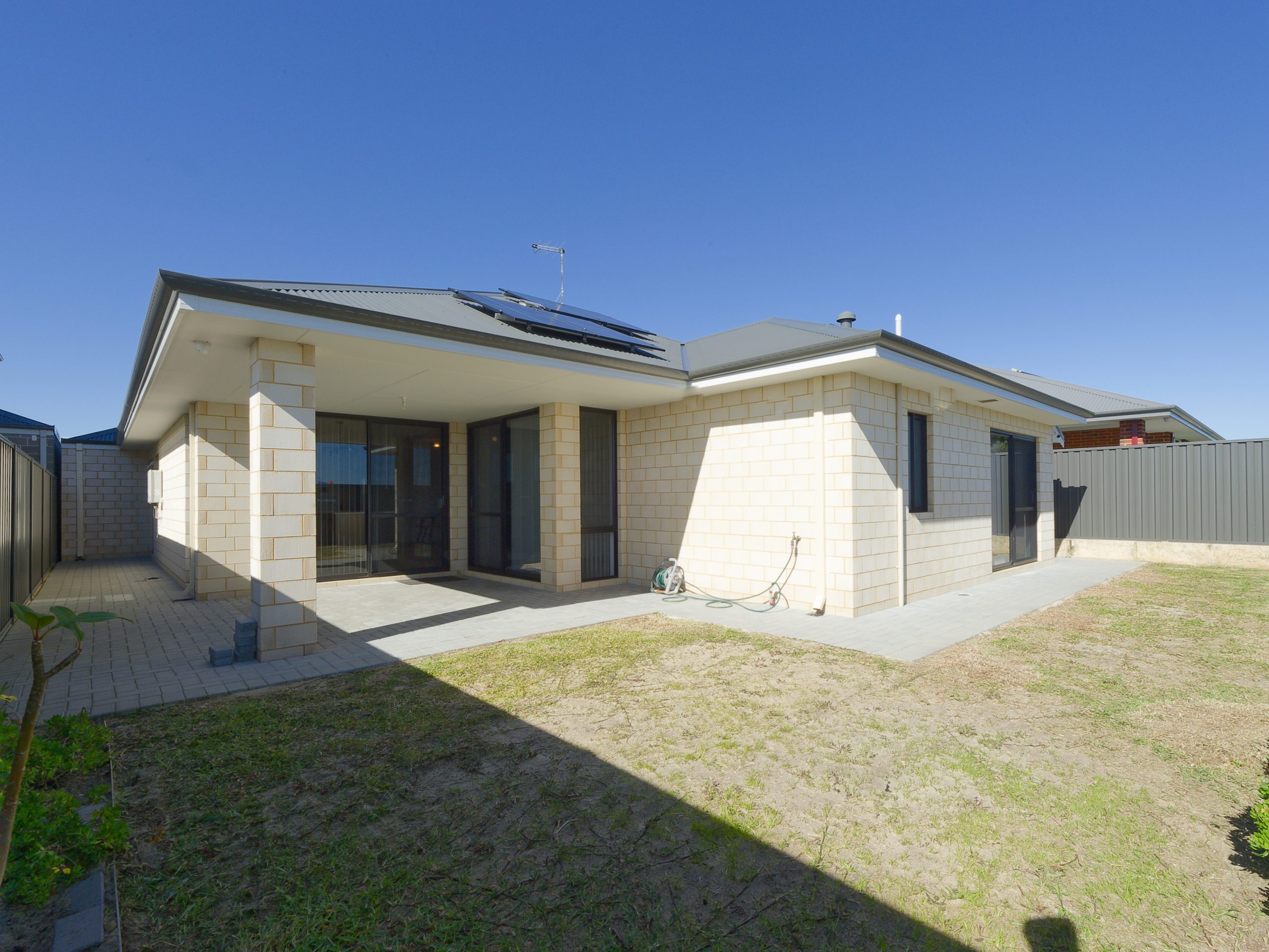 5 Bluegrass Street, TREEBY, WA 6164 AUS