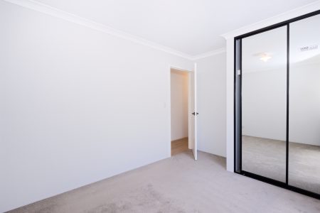 5 Bluegrass Street, TREEBY, WA 6164 AUS