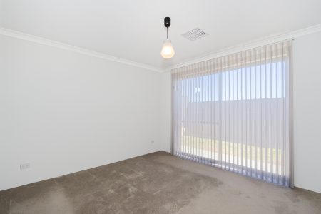 5 Bluegrass Street, TREEBY, WA 6164 AUS