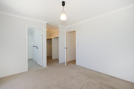 5 Bluegrass Street, TREEBY, WA 6164 AUS