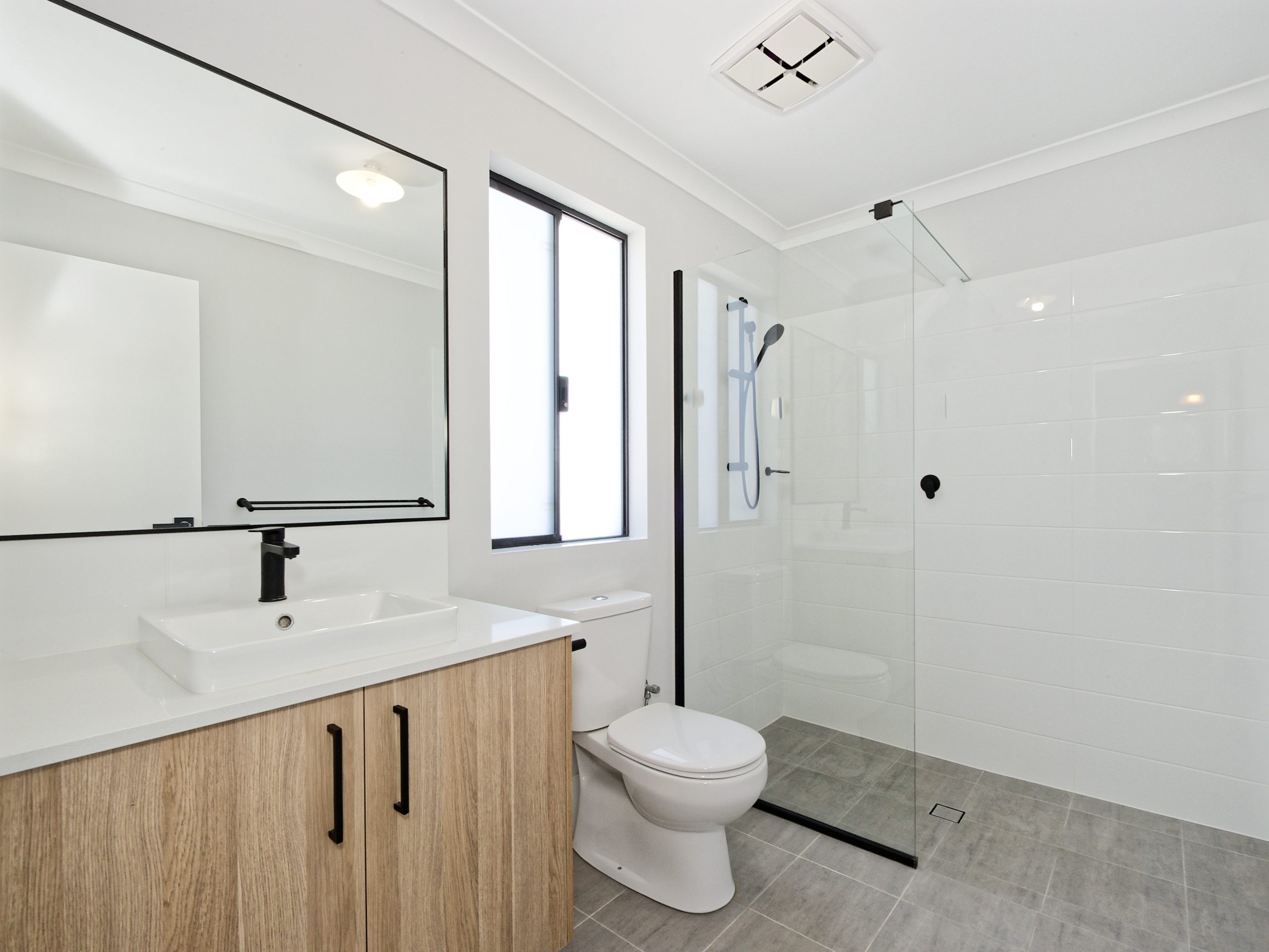 5 Bluegrass Street, TREEBY, WA 6164 AUS