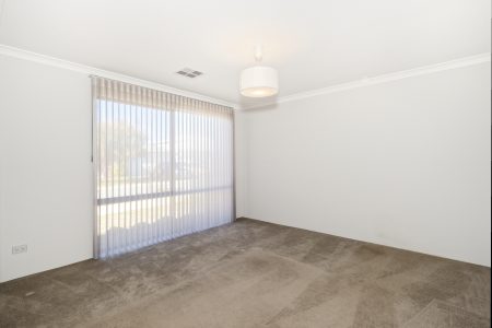 5 Bluegrass Street, TREEBY, WA 6164 AUS