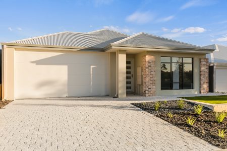10 Sedano Crescent, WELLARD, WA 6170 AUS