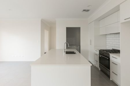 10 Sedano Crescent, WELLARD, WA 6170 AUS