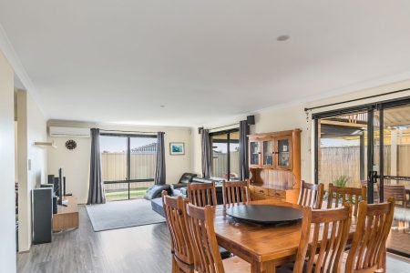 84 Cheltenham Loop, BERTRAM, WA 6167 AUS