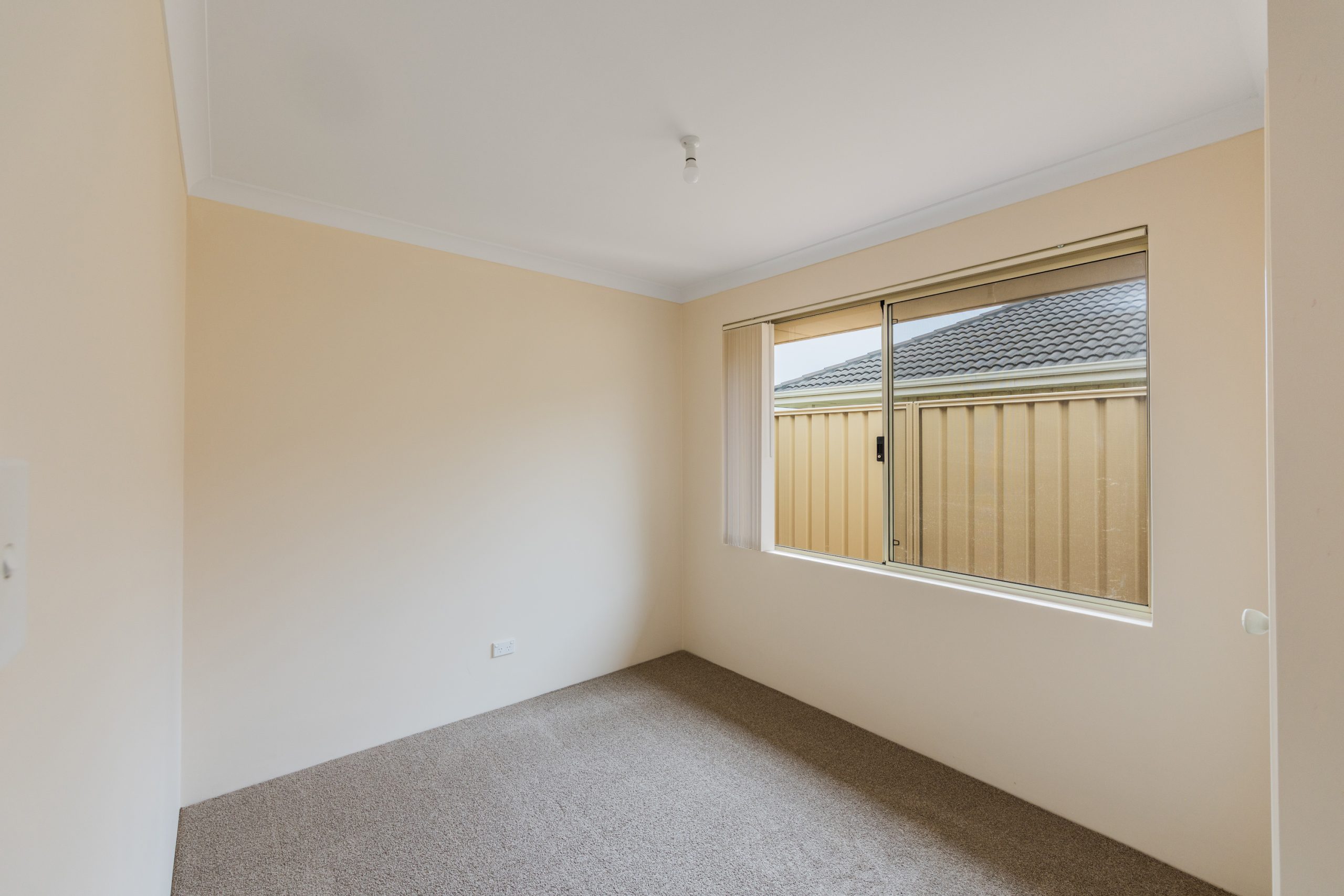 11 Bampton Road, ORELIA, WA 6167 AUS