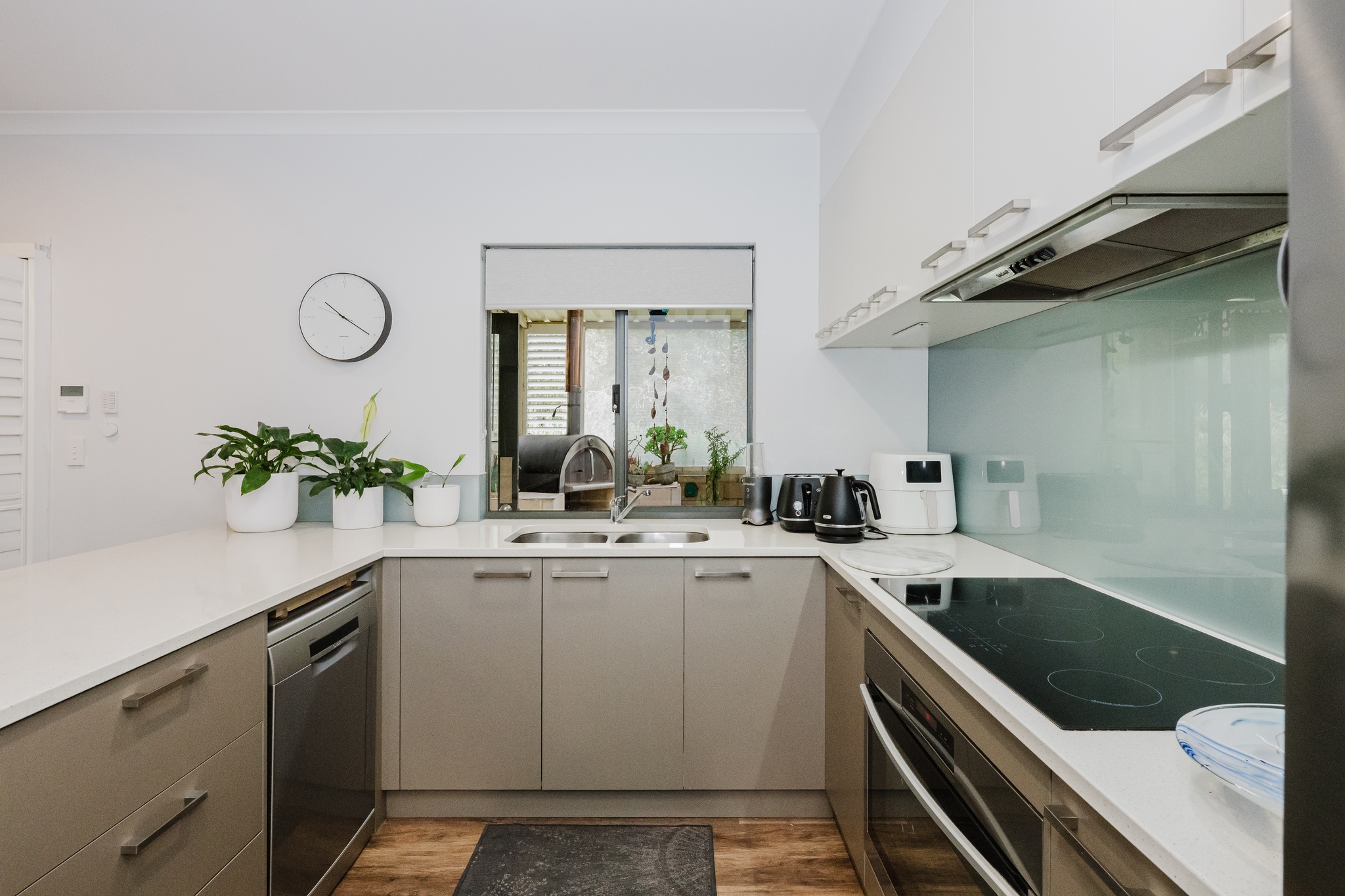 4 Crescent Drive, BOUVARD, WA 6211 AUS
