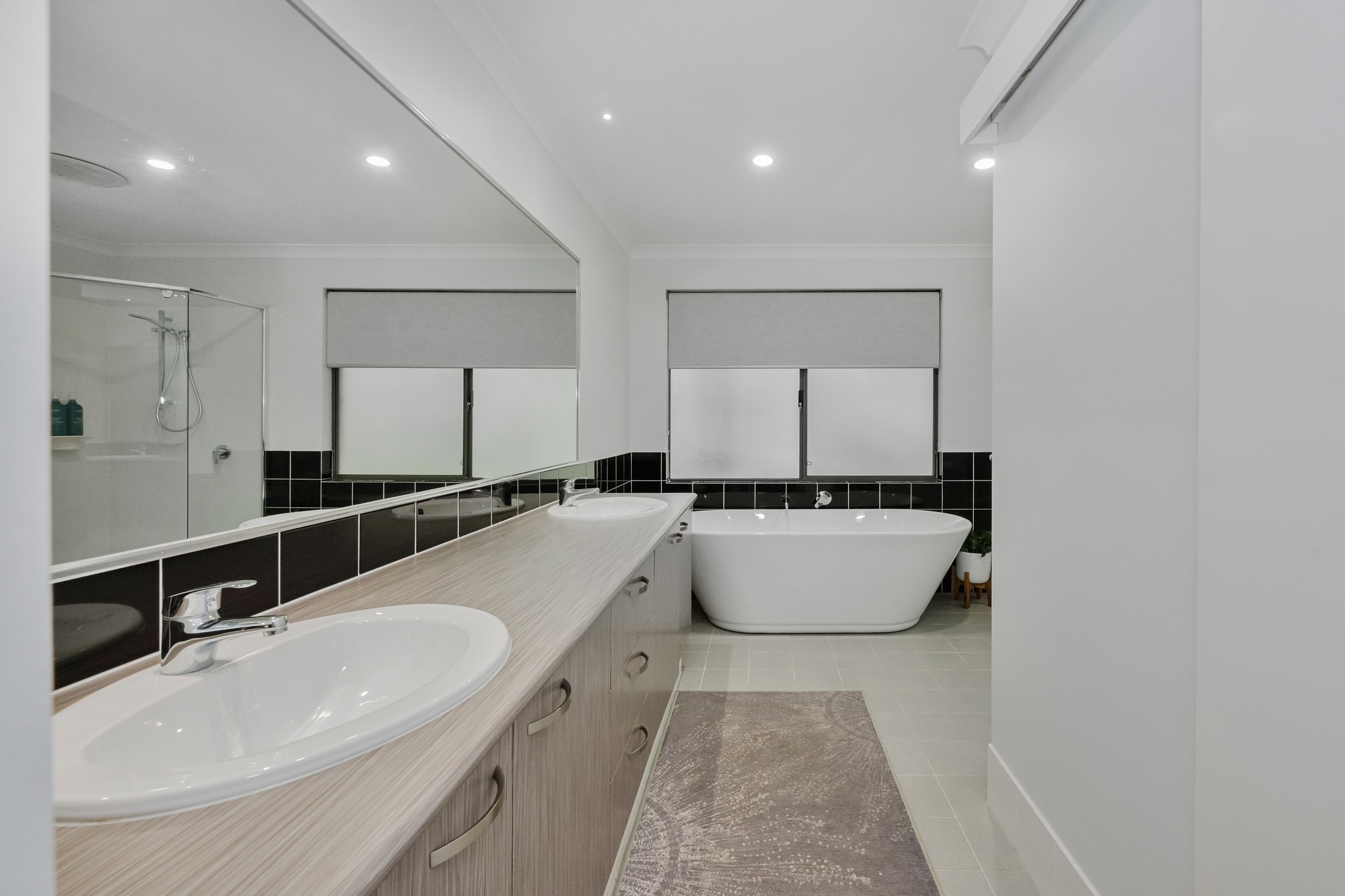 4 Crescent Drive, BOUVARD, WA 6211 AUS