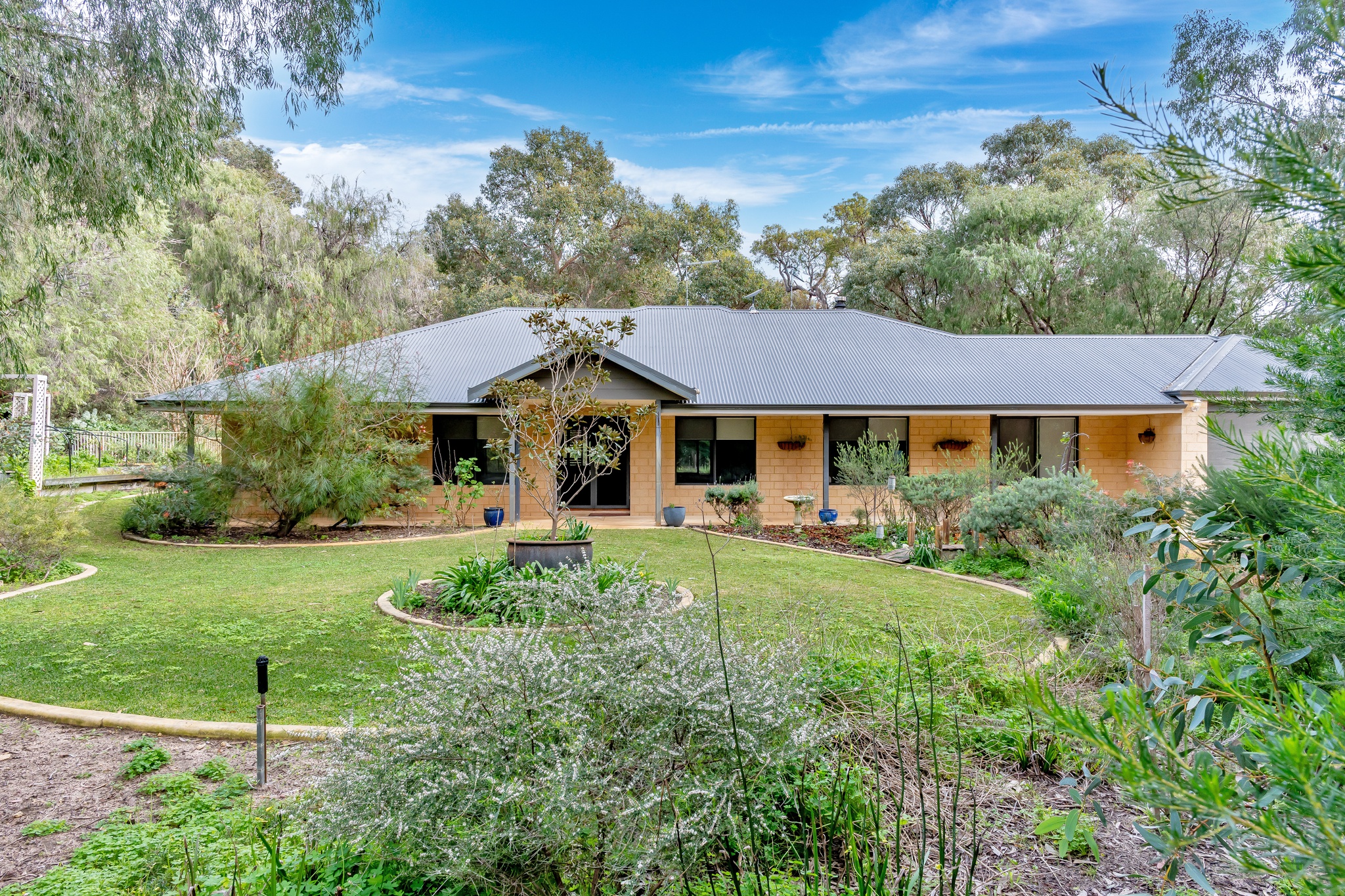 4 Crescent Drive, BOUVARD, WA 6211 AUS