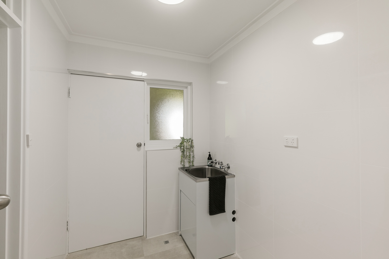 39 Preston Road, PARMELIA, WA 6167 AUS