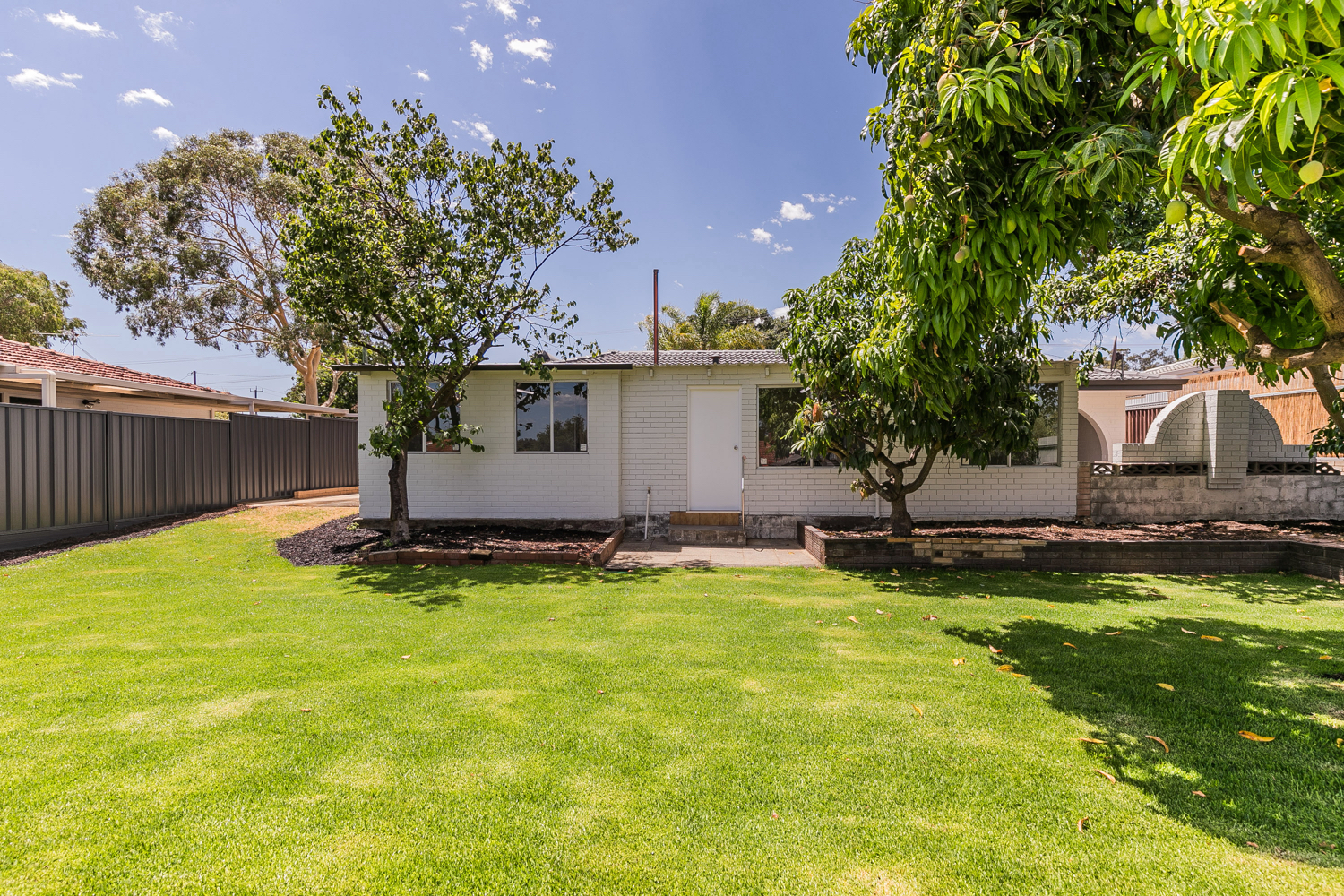 39 Preston Road, PARMELIA, WA 6167 AUS