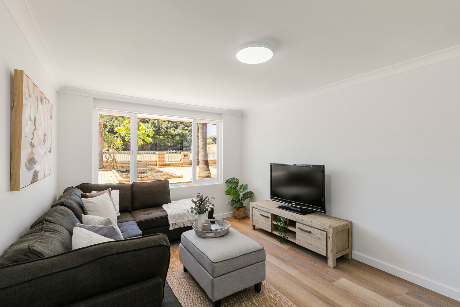 39 Preston Road, PARMELIA, WA 6167 AUS