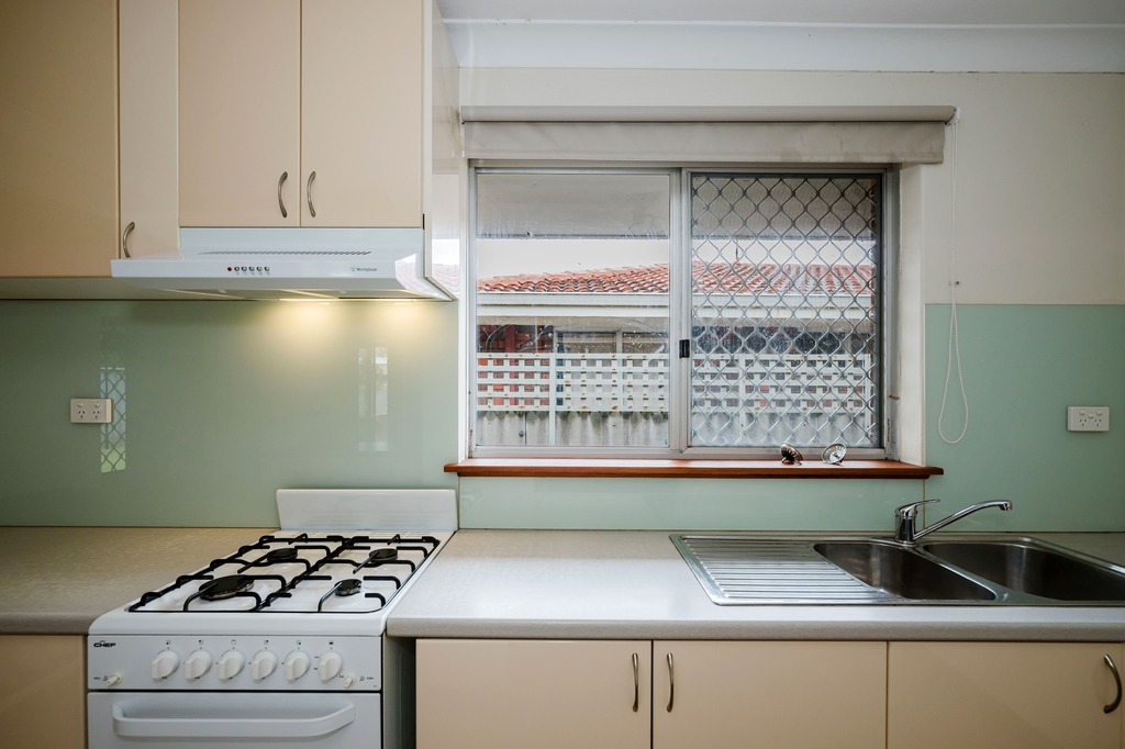 43 Thomson Street, MANDURAH, WA 6210 AUS