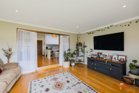 10 Rutherford Square, ORELIA, WA 6167 AUS