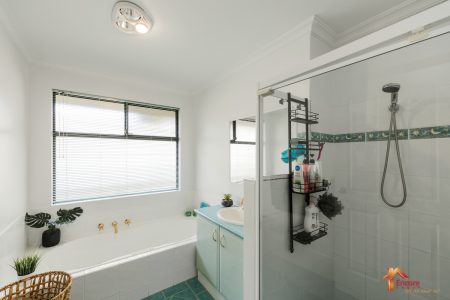 10 Rutherford Square, ORELIA, WA 6167 AUS