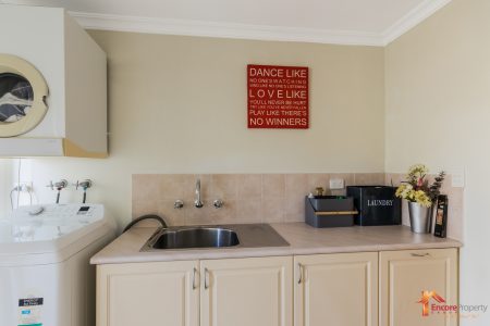 10 Rutherford Square, ORELIA, WA 6167 AUS