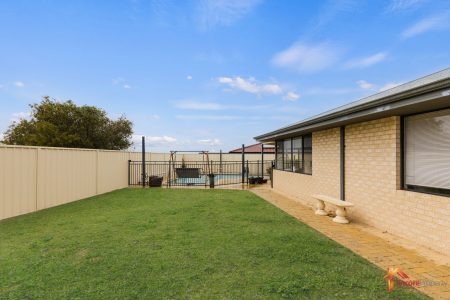 10 Rutherford Square, ORELIA, WA 6167 AUS