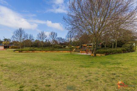 10 Rutherford Square, ORELIA, WA 6167 AUS