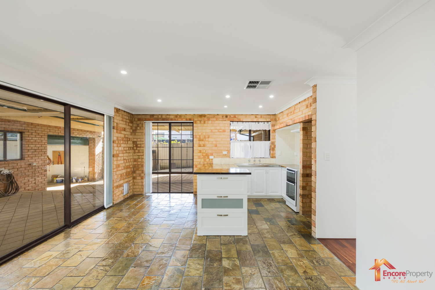 3 Povey Place, PARMELIA, WA 6167 AUS