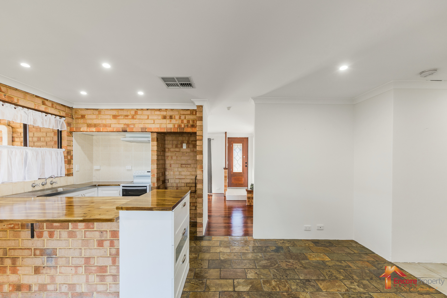 3 Povey Place, PARMELIA, WA 6167 AUS