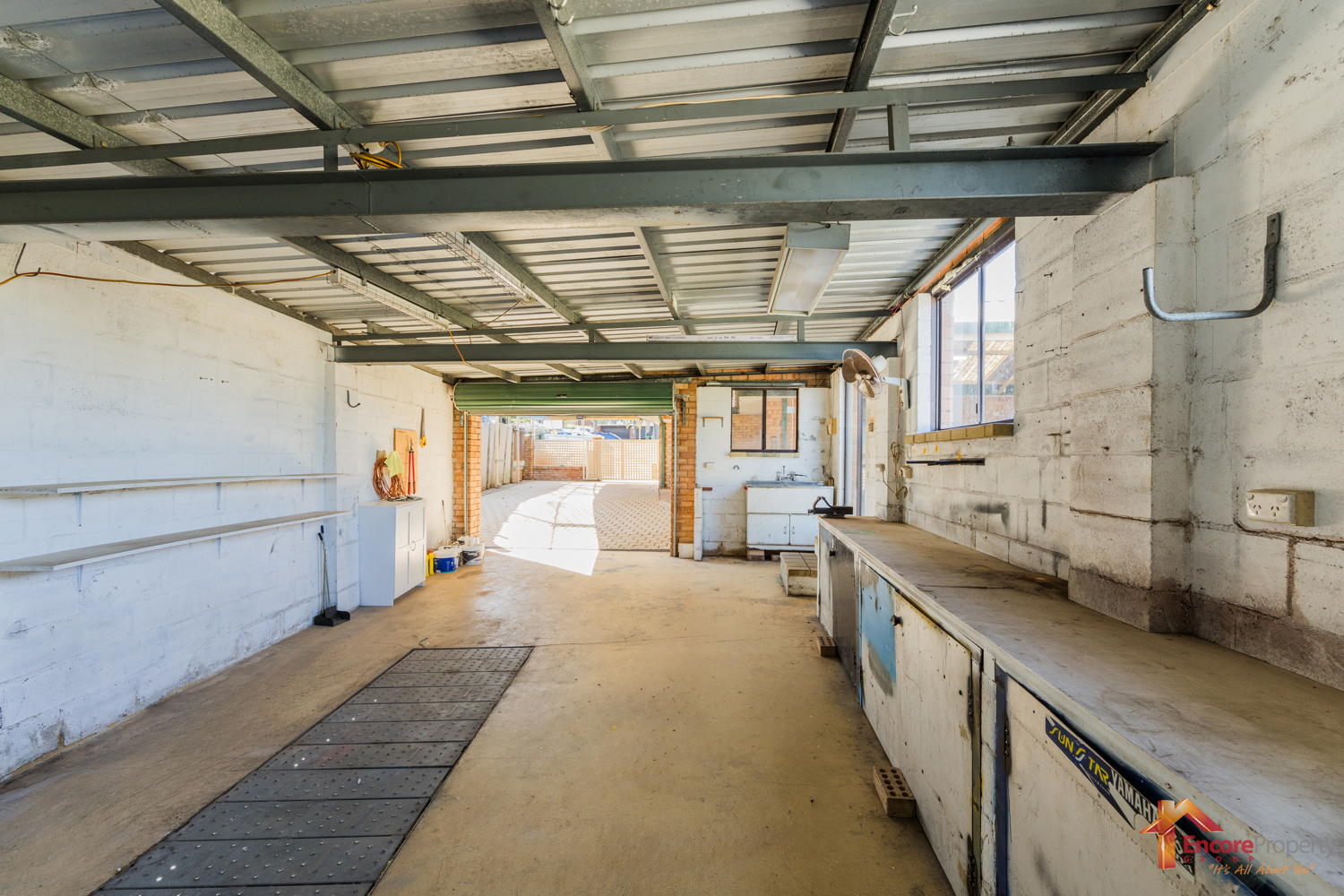 3 Povey Place, PARMELIA, WA 6167 AUS