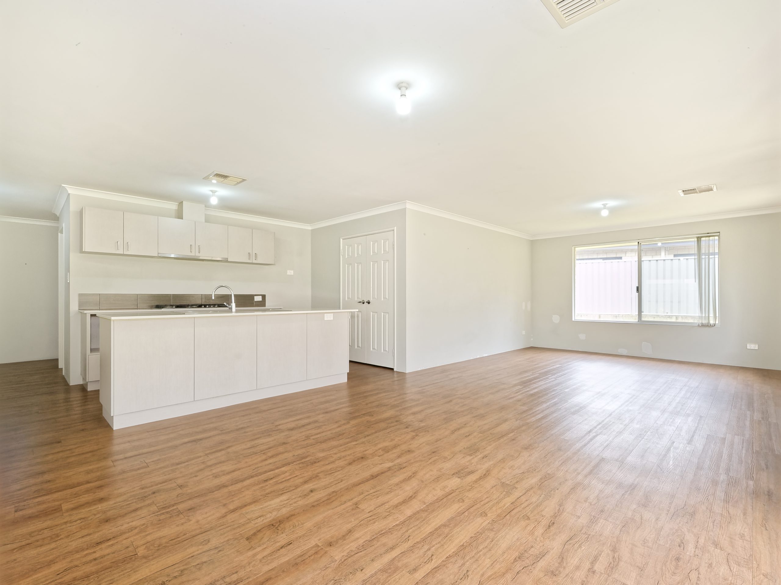 33 Corbridge Avenue, WELLARD, WA 6170 AUS