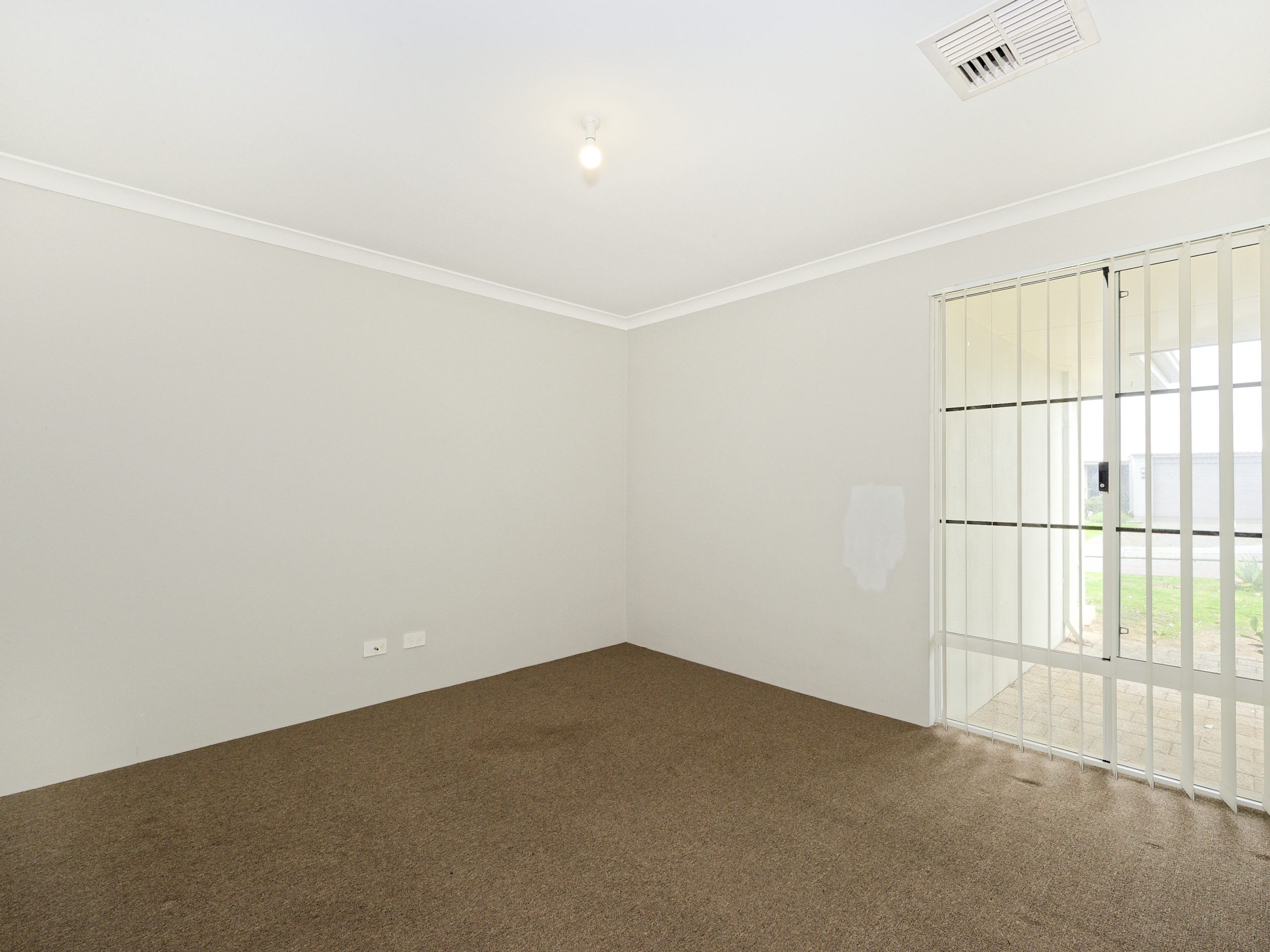 33 Corbridge Avenue, WELLARD, WA 6170 AUS