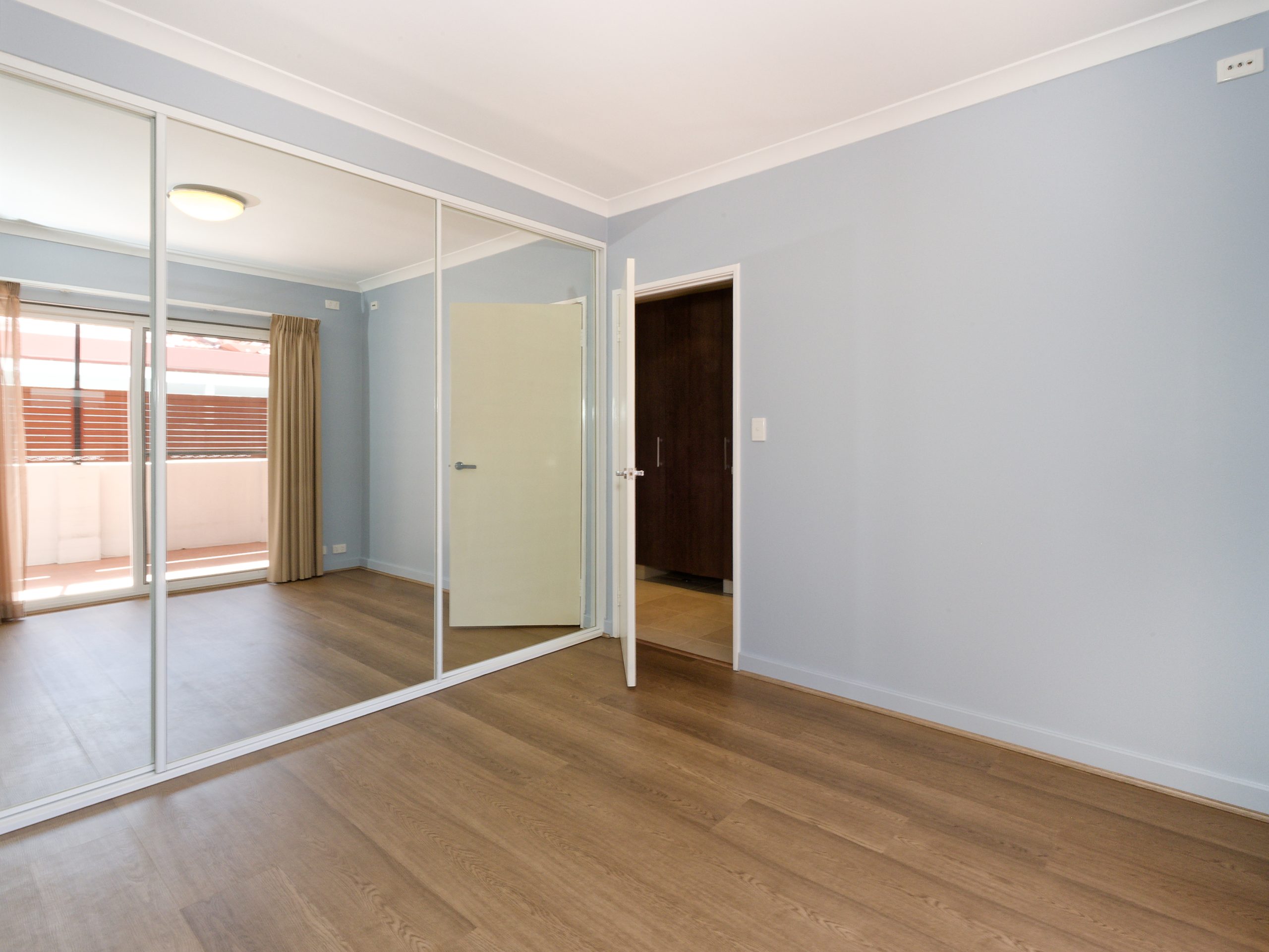 10/71 Parry Street, PERTH, WA 6000 AUS