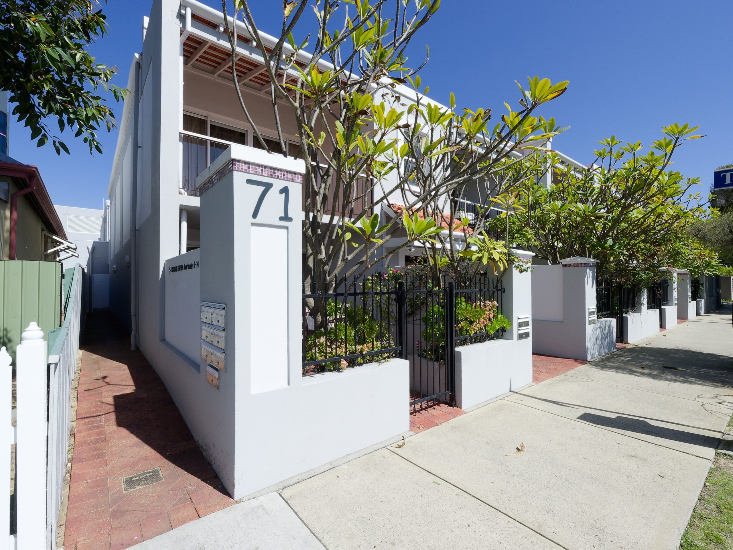 10/71 Parry Street, PERTH, WA 6000 AUS