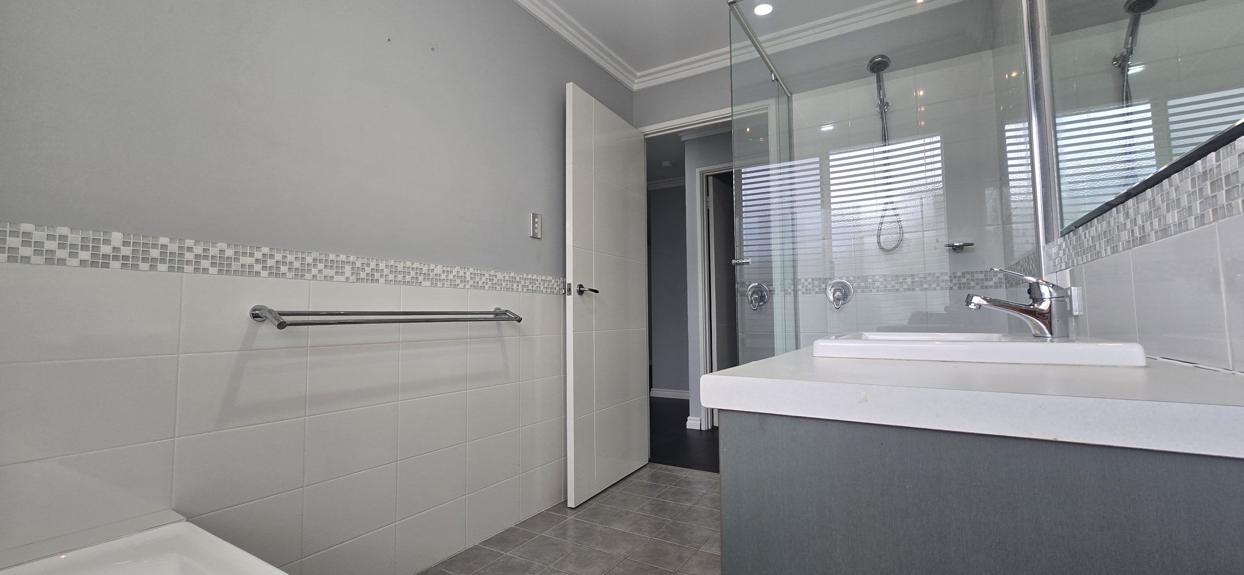 10 Upwey Street, WELLARD, WA 6170 AUS