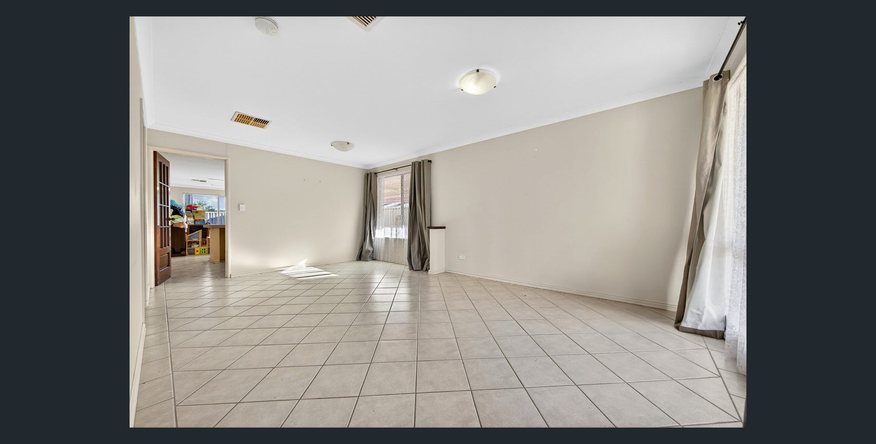 5 Lille Lane, PORT KENNEDY, WA 6172 AUS