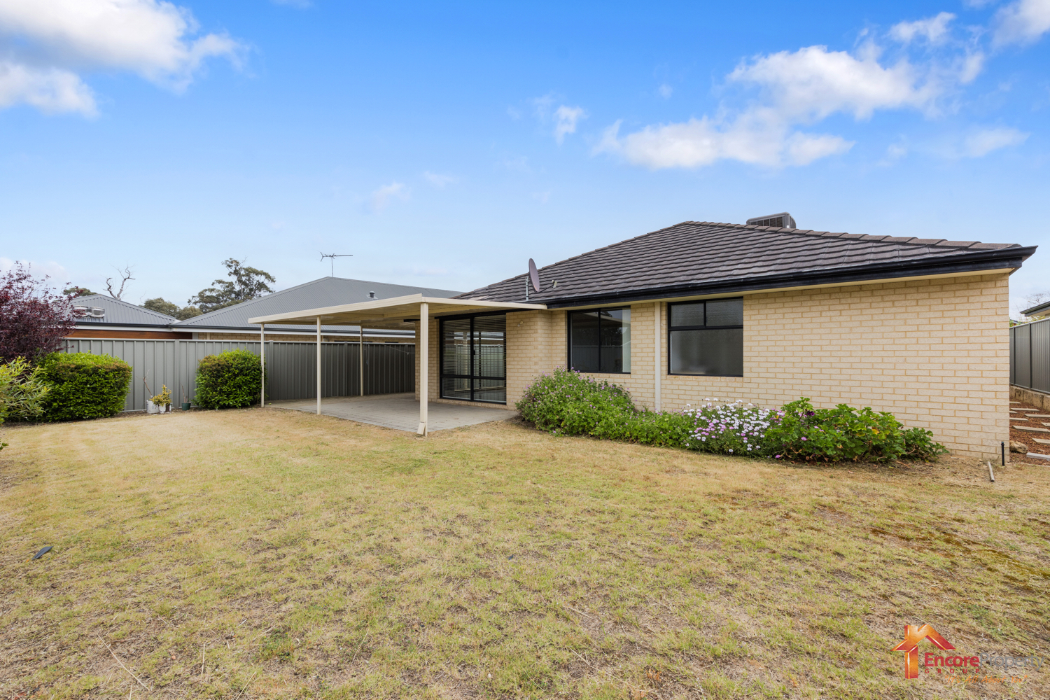 5 Glastonbury Street, LEDA, WA 6170 AUS