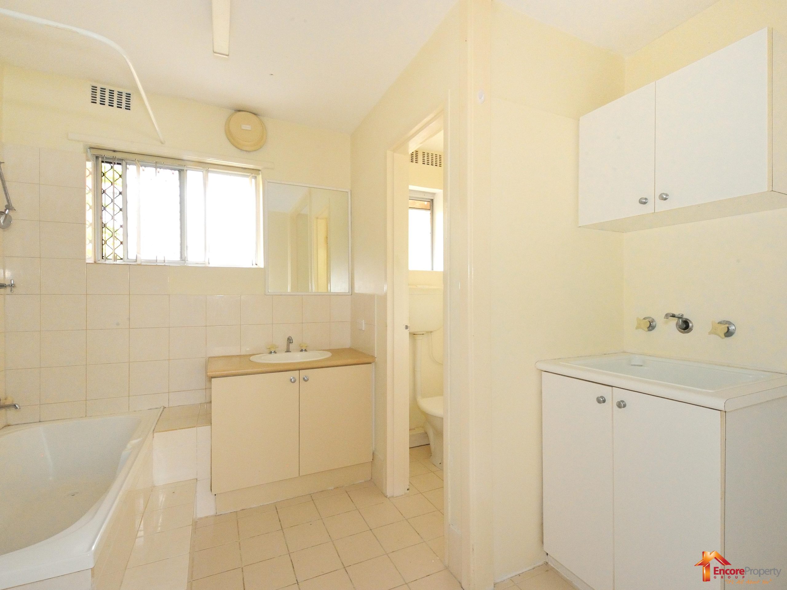 11/4 Canham Way, ORELIA, WA 6167 AUS