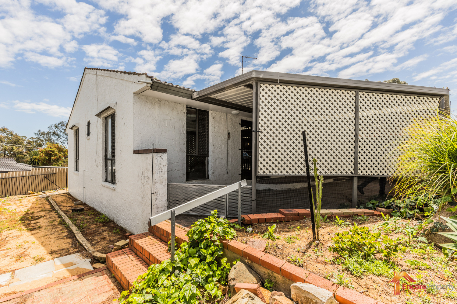 16 Chisham Avenue, PARMELIA, WA 6167 AUS