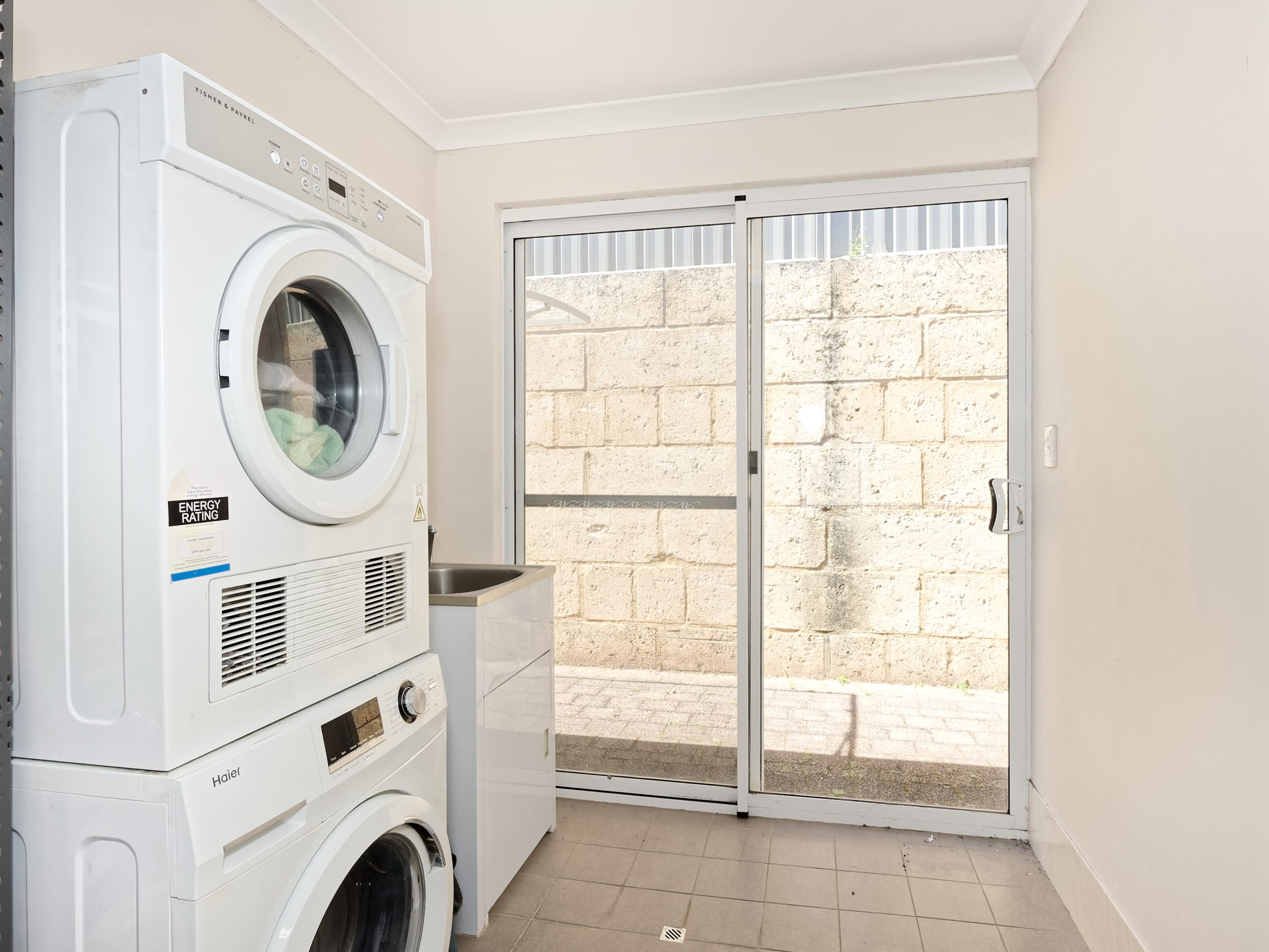 39 Corbridge Avenue, WELLARD, WA 6170 AUS