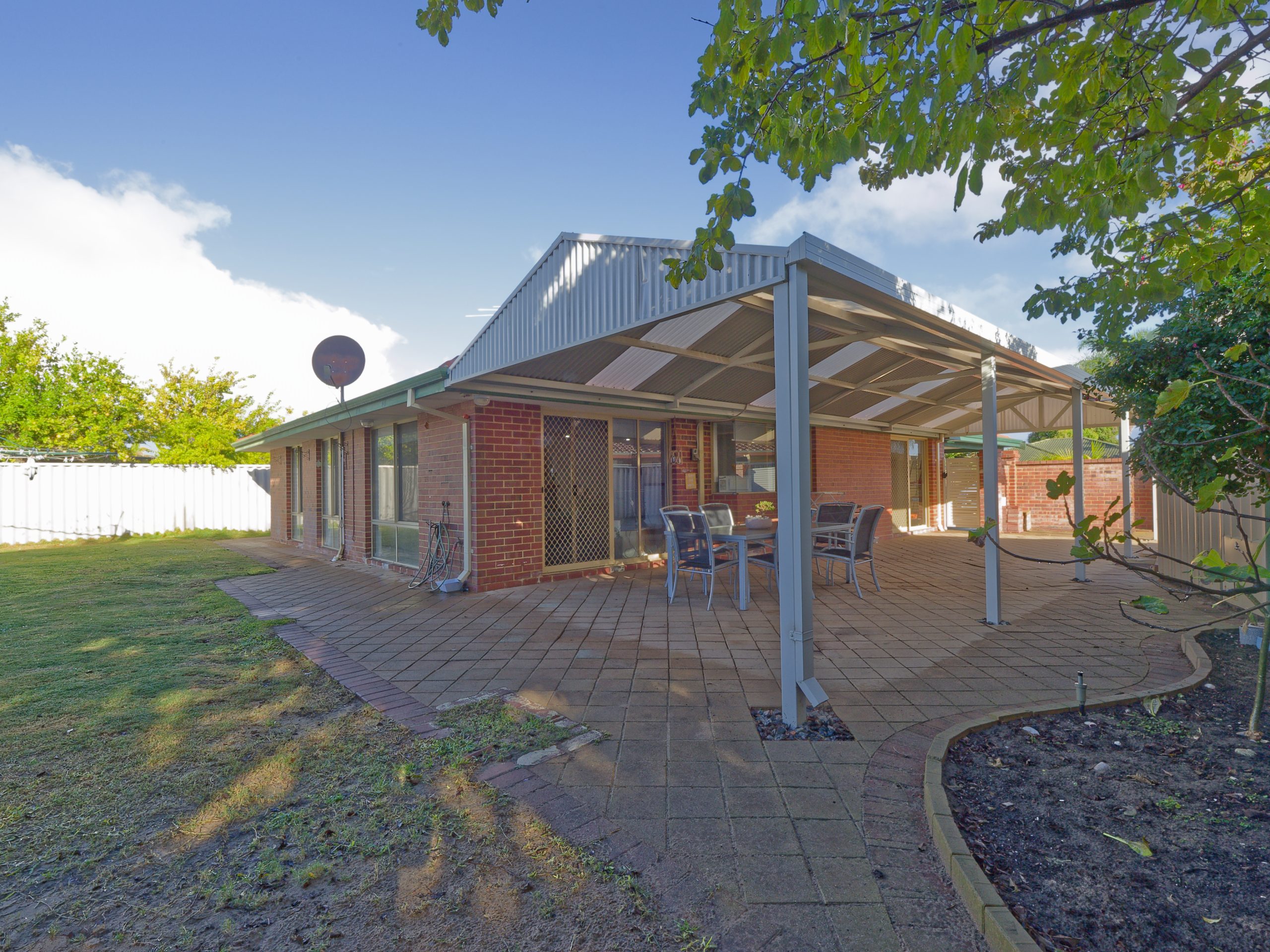 4 Elysee Court, PORT KENNEDY, WA 6172 AUS