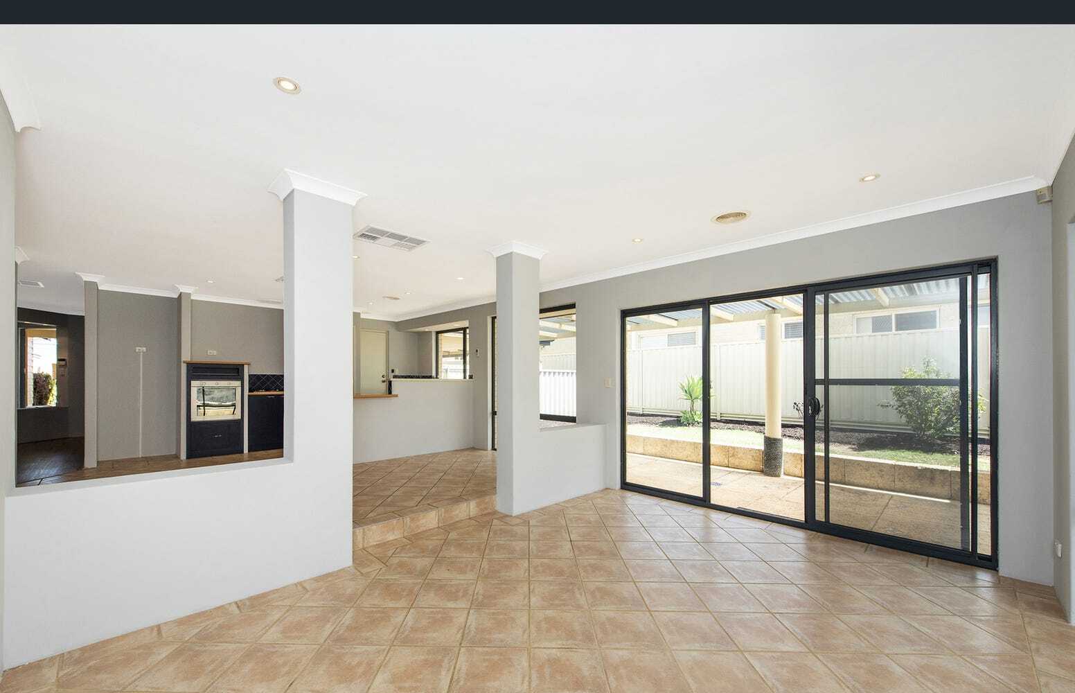 7 Summerville Avenue, SECRET HARBOUR, WA 6173 AUS