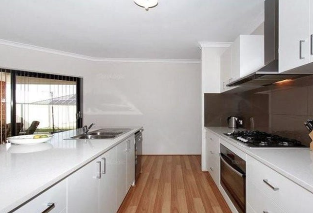 36 Eucalyptus Drive, HAMMOND PARK, WA 6164 AUS