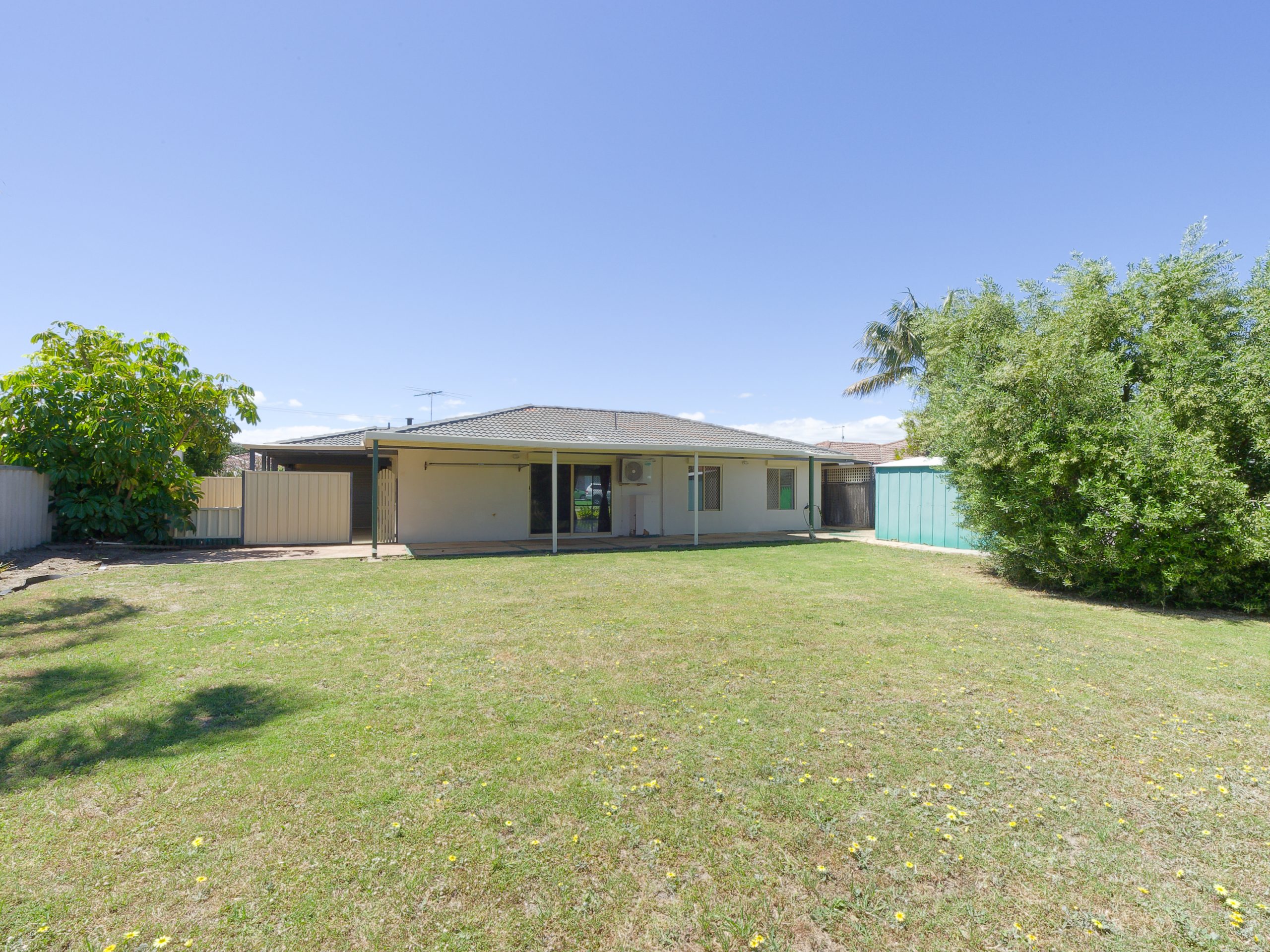 5 Hopkins Place, WAIKIKI, WA 6169 AUS